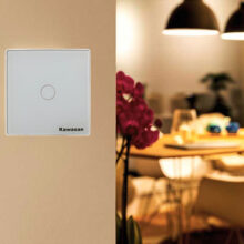 Mặt công tắc thông minh có đèn báo, hiển thị trạng thái